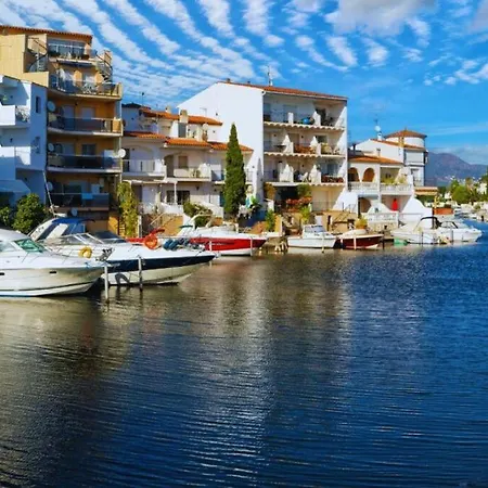 Con Terraza Cerca Del Mar