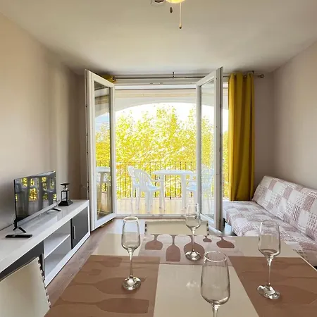 아파트 Con Terraza Cerca Del Mar