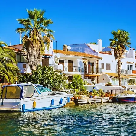 Con Terraza Cerca Del Mar