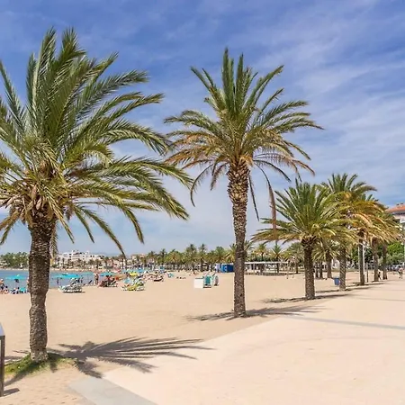 Con Terraza Cerca Del Mar